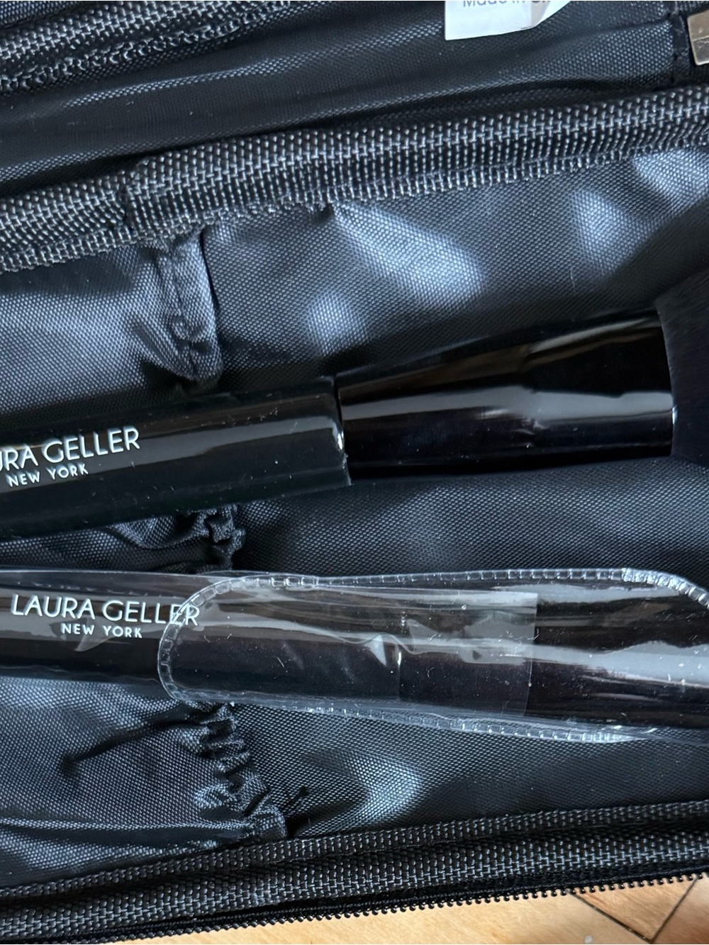 Laura Geller Black Cosmetic Brushes inCase